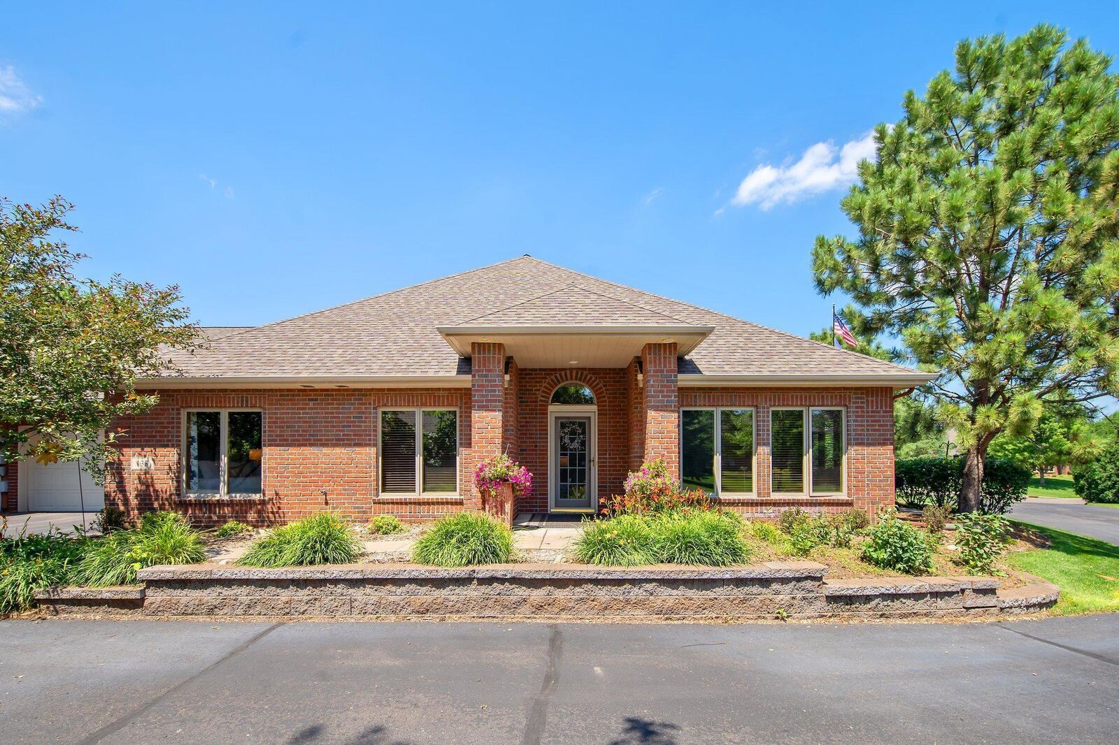 Property Photo:  133 Deerwood Court  WI 54016 