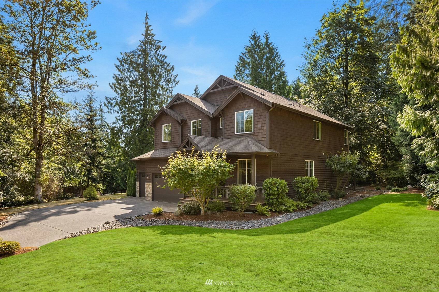 Property Photo:  7823 NE Ledgestone Loop  WA 98110 