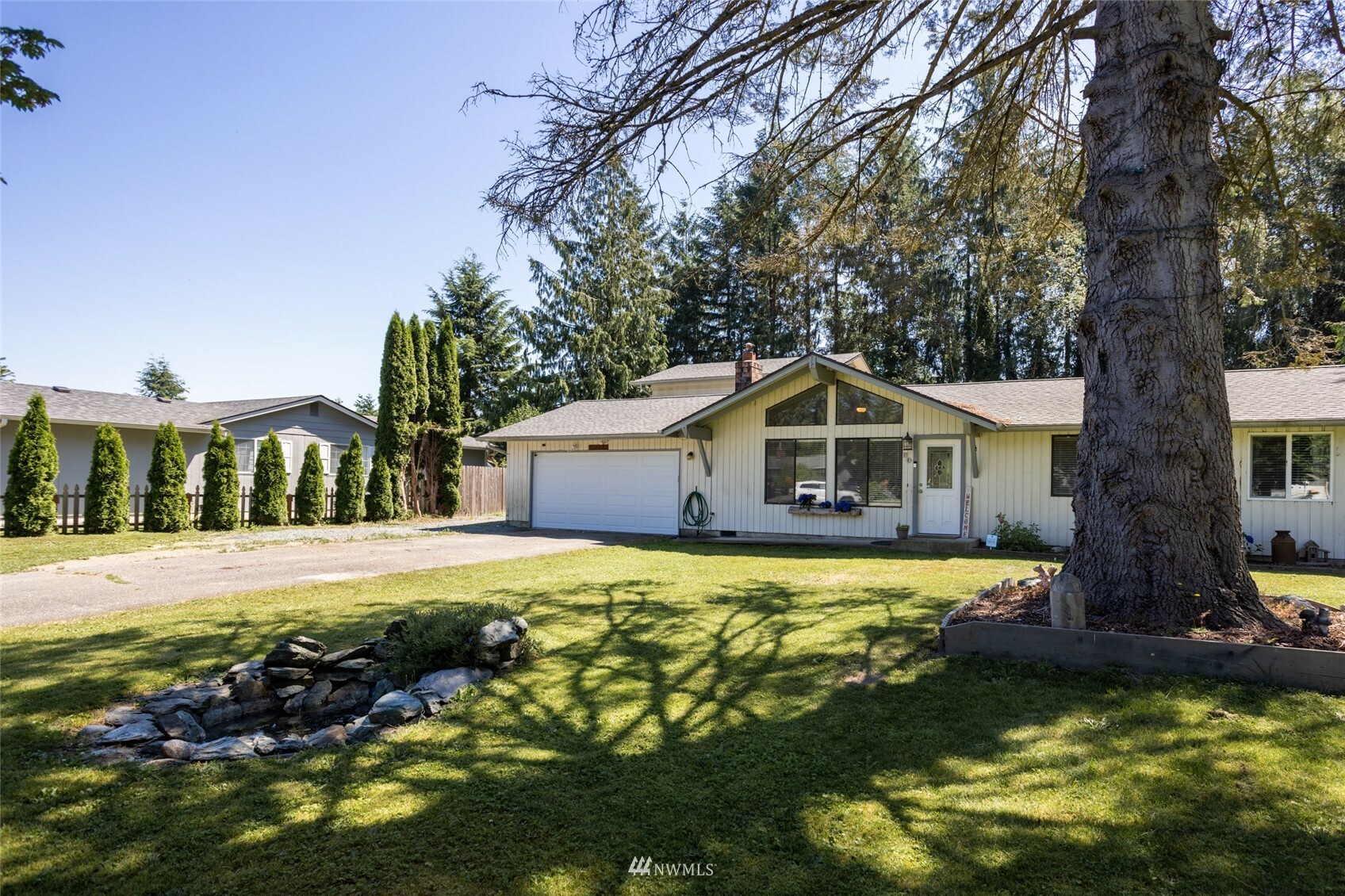 Property Photo:  803 Lucas Drive  WA 98284 