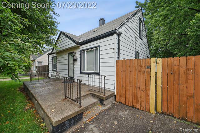 Property Photo:  12731 Couwlier Avenue  MI 48089 