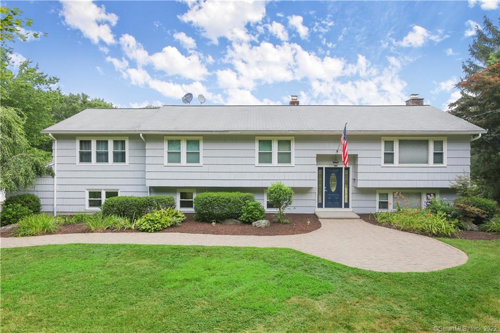 Property Photo:  269 East Village Road  CT 06484 
