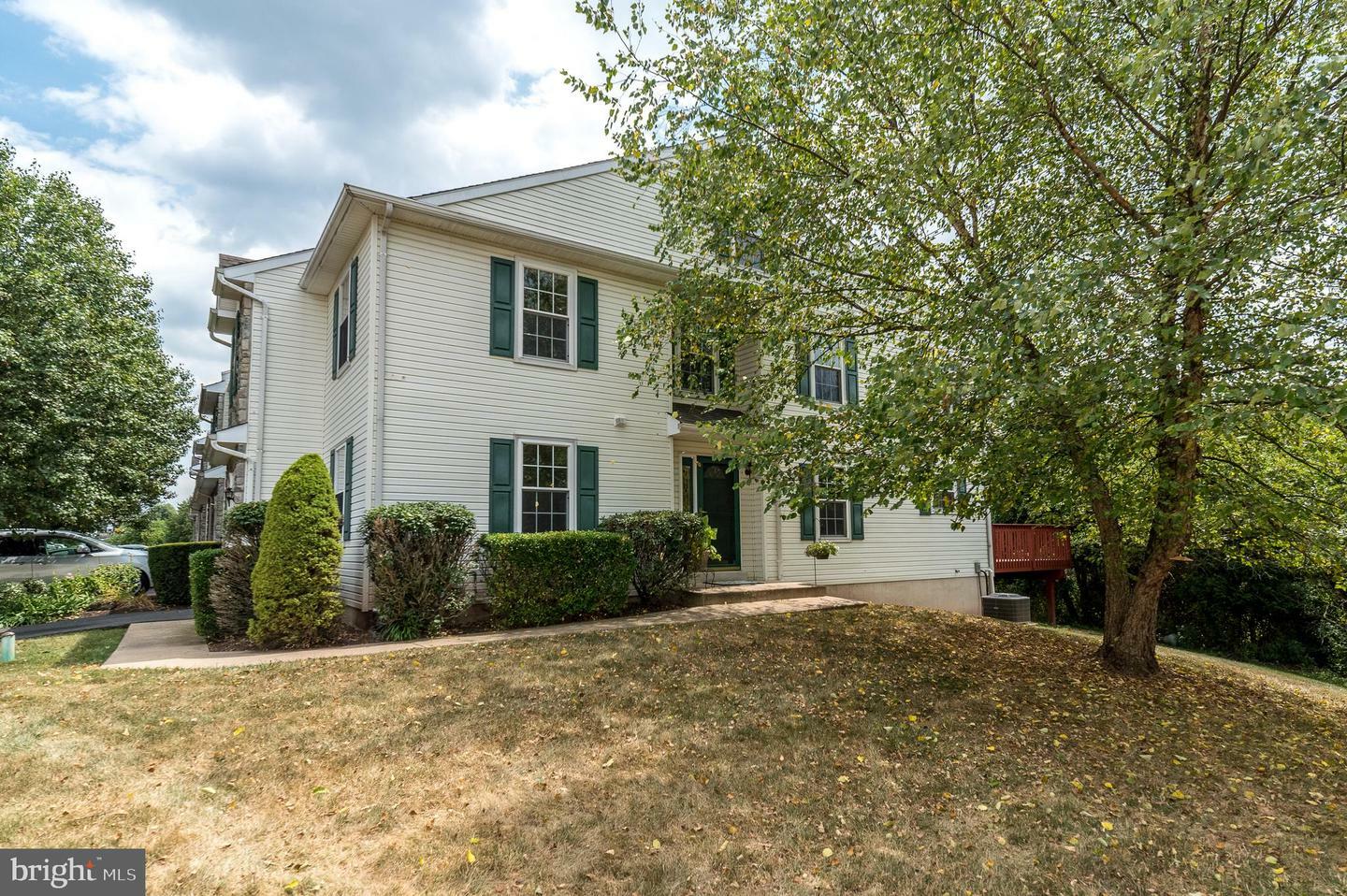 Property Photo:  662 Chadbourne Court  PA 19438 