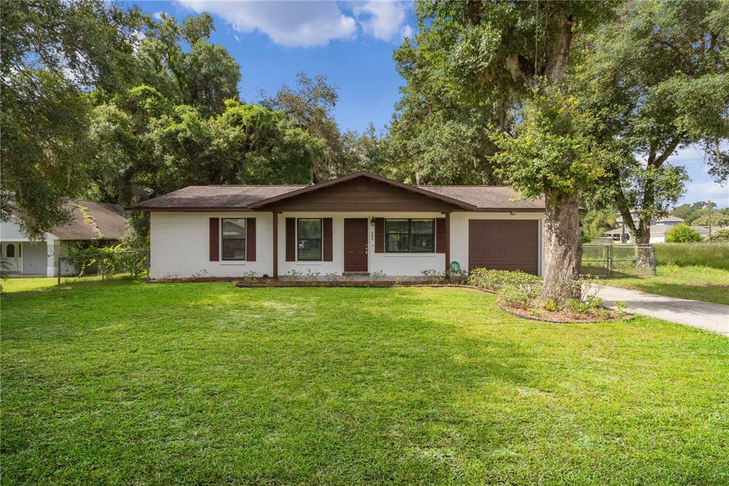 Property Photo:  203 E Fountain Street  FL 34731 