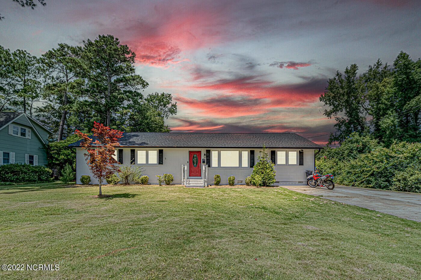 Property Photo:  3002 Northwoods Drive  NC 28540 