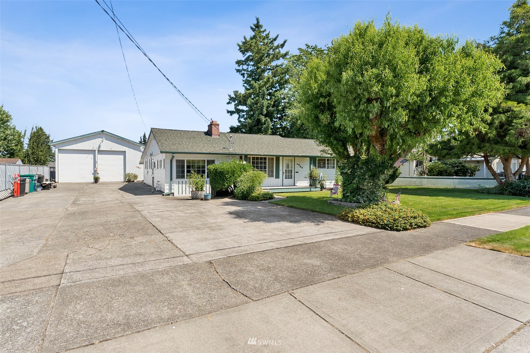 Property Photo:  1225 23rd Street SE  WA 98002 