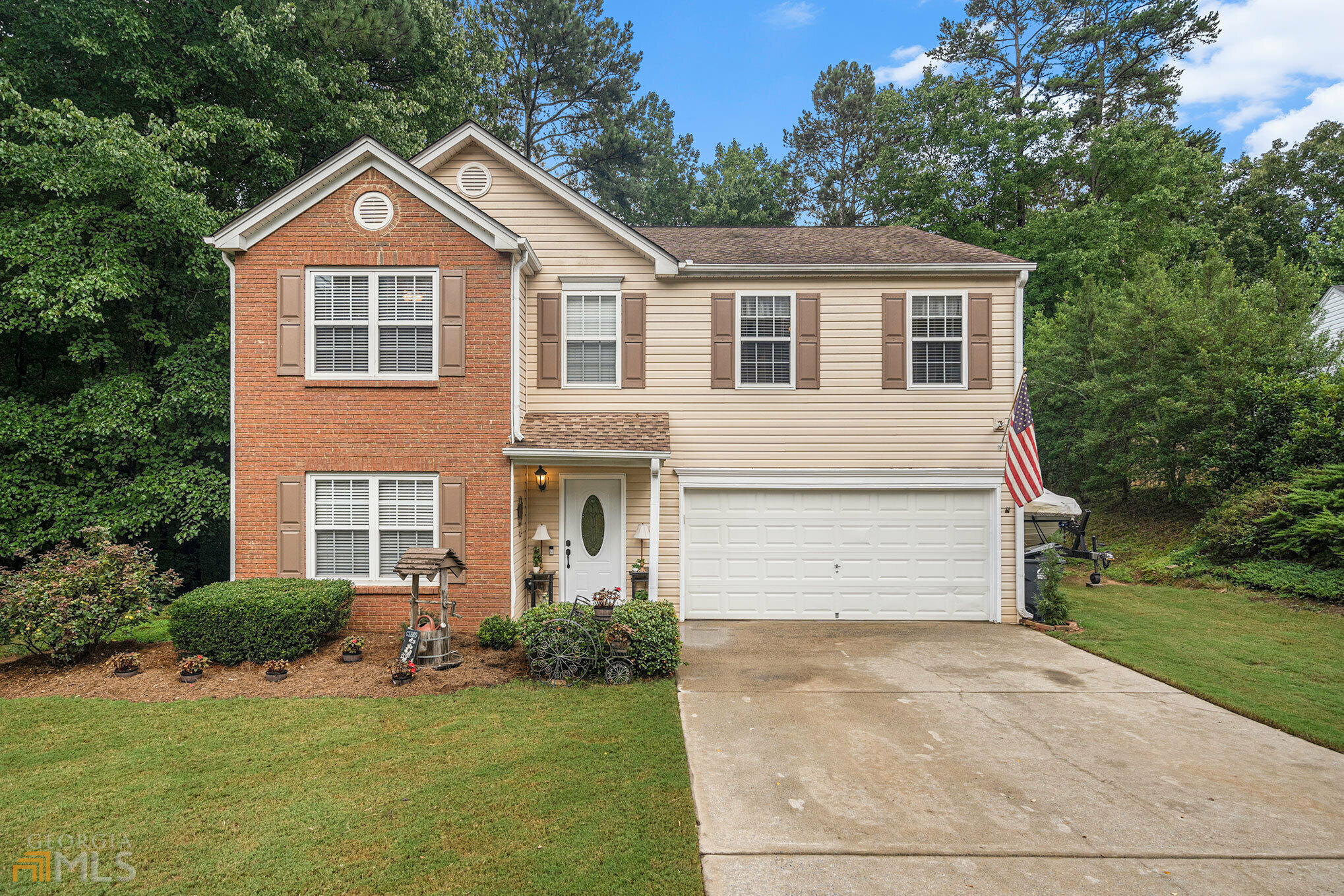 Property Photo: 8515 River Hill Commons Drive GA 30107