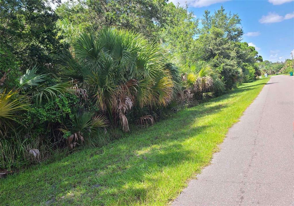 Property Photo:  1217 &Amp 1225 Beekman Circle  FL 33953 