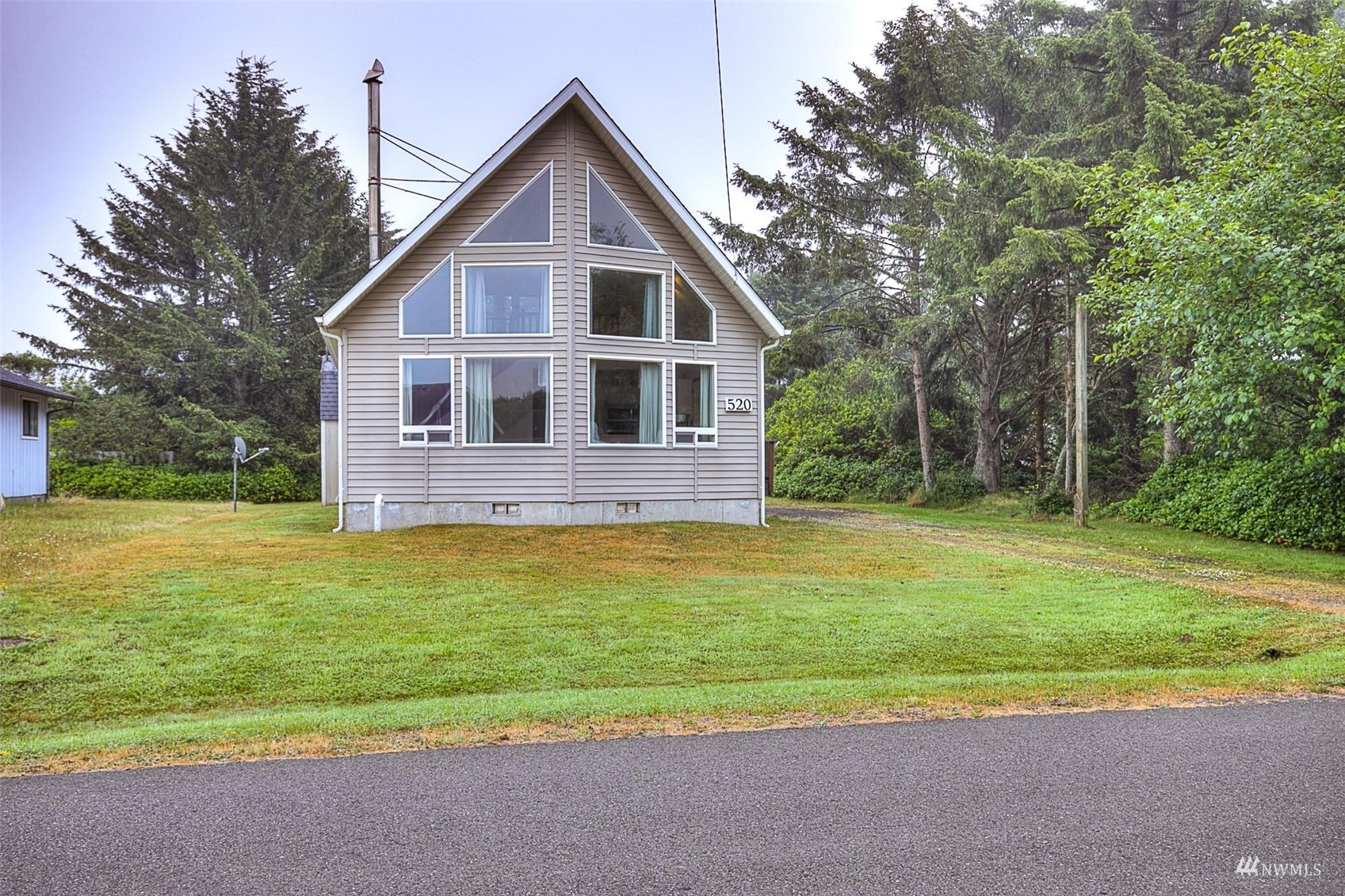 Property Photo:  520 Inlet Avenue NW  WA 98569 