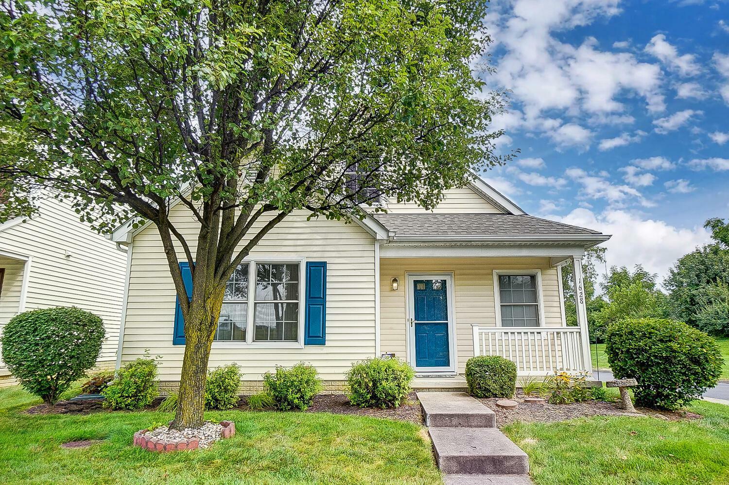 Property Photo:  1628 Electra Street  OH 43240 