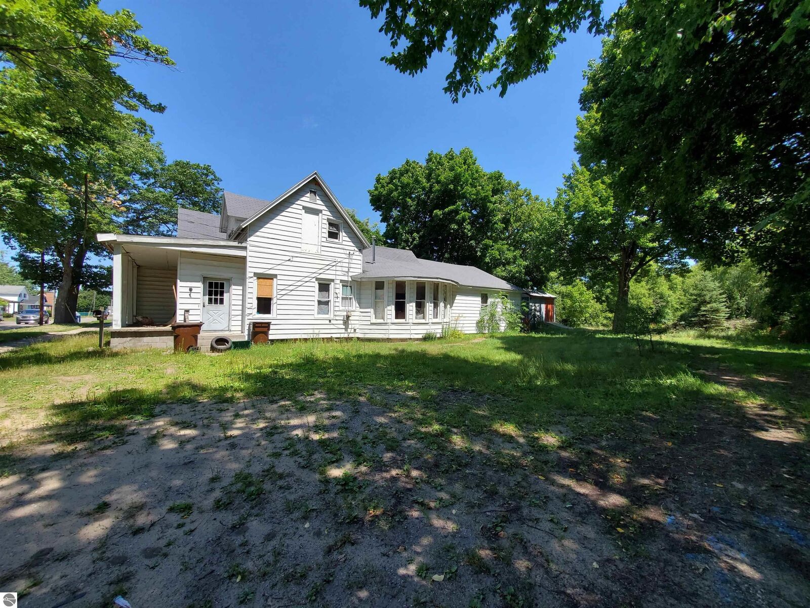 Property Photo:  528 Bond Street  MI 49601 
