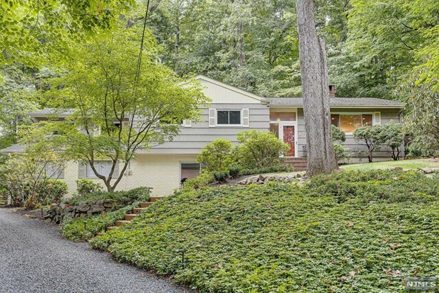 Property Photo:  52 Plymouth Drive  NJ 07922 