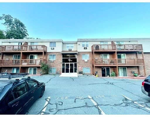 Property Photo:  110 Boston Post Rd E 206  MA 01752 