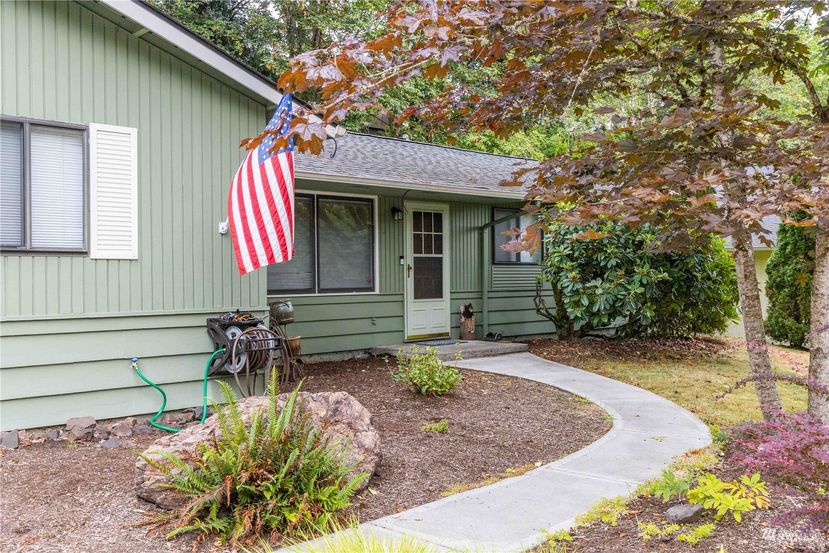 Property Photo:  802 N 23rd  WA 98626 