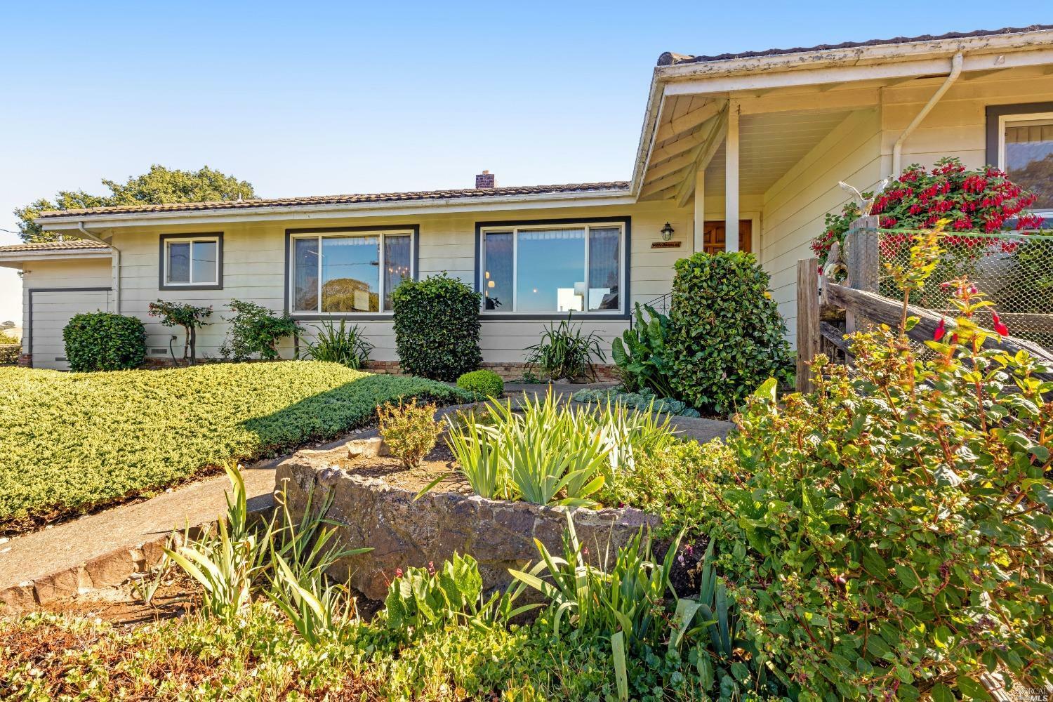 201 McDonald Drive  Petaluma CA 94952 photo
