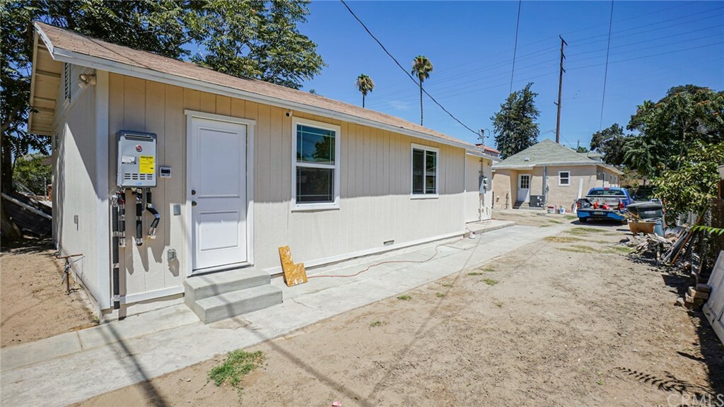 Property Photo:  162 E M Street  CA 92324 