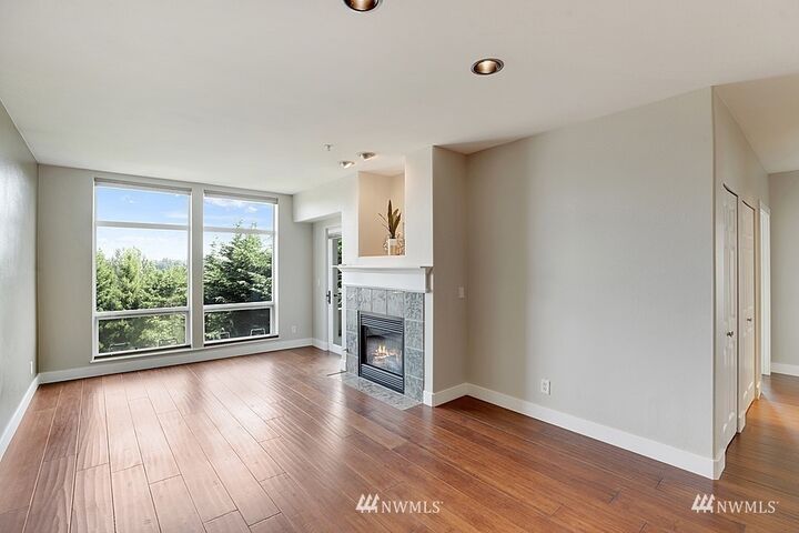 Property Photo: 3221 SW Avalon Way 105 WA 98126