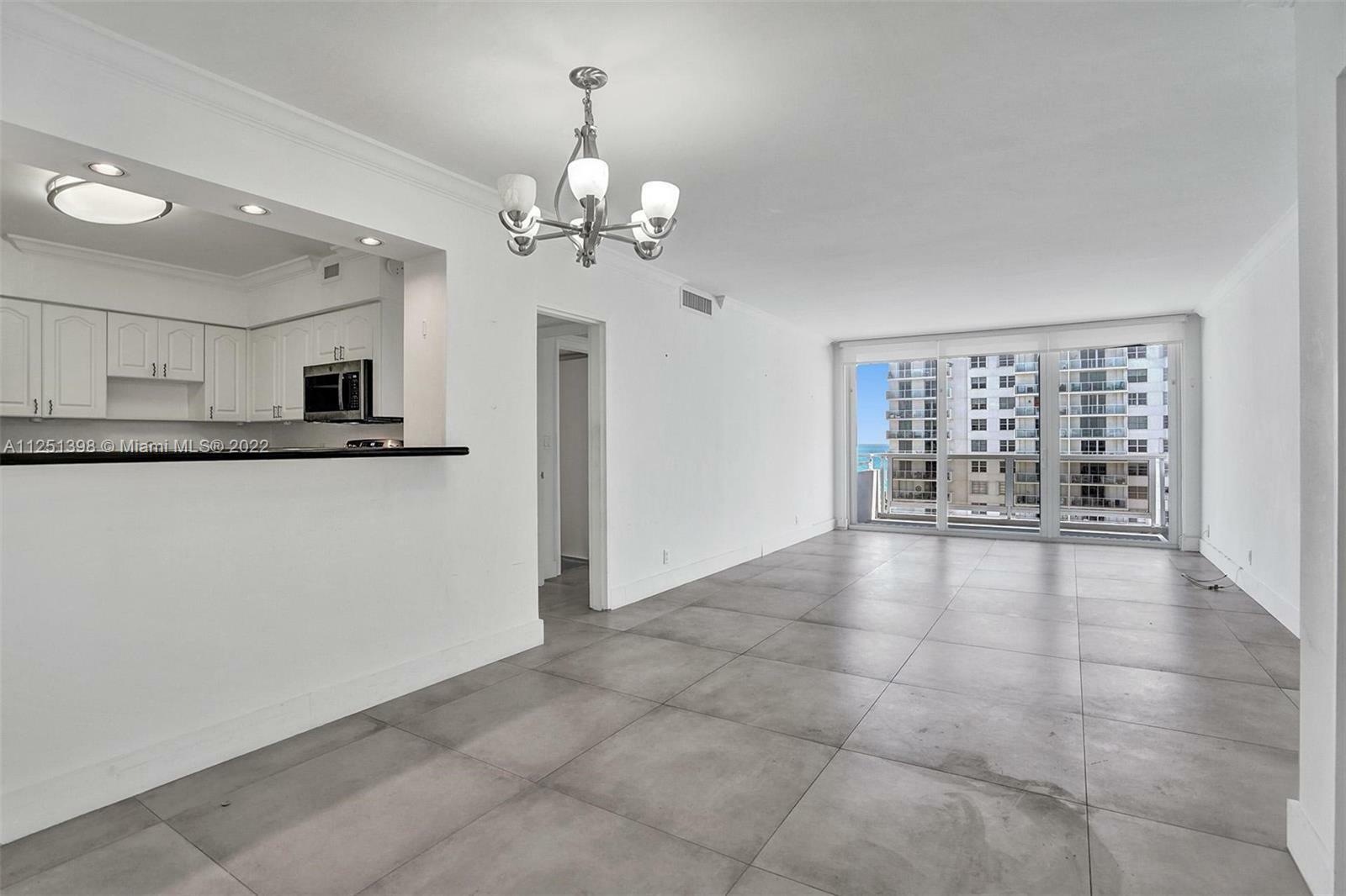 Property Photo:  5700 Collins Ave 11D  FL 33140 