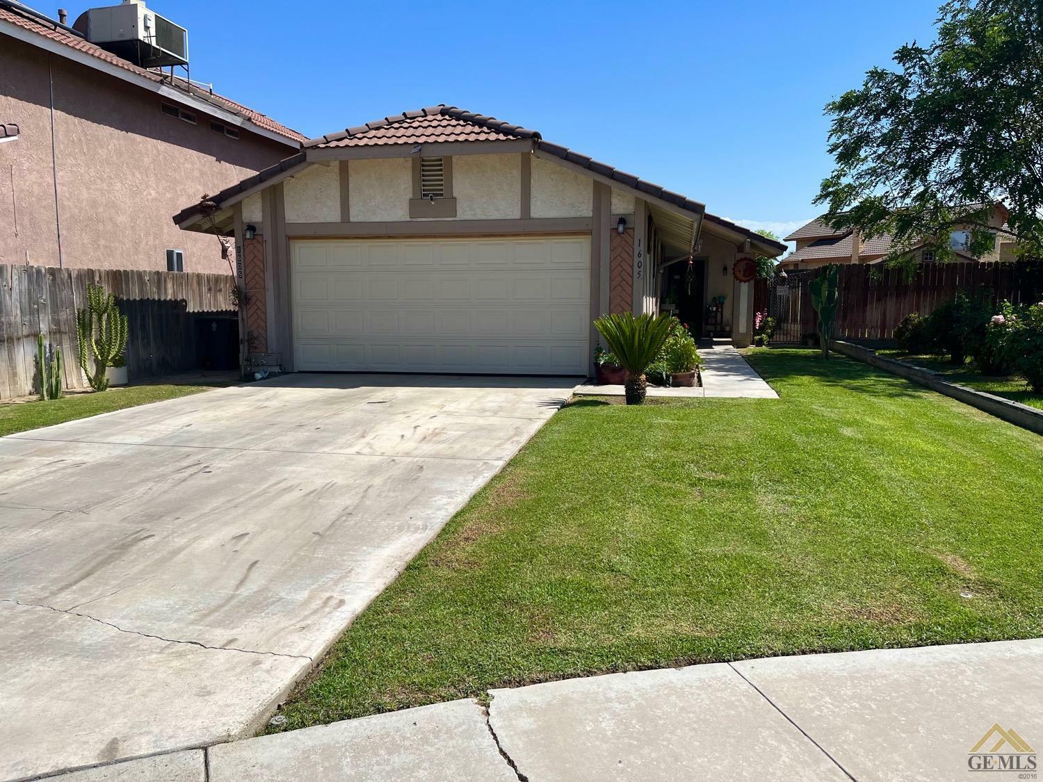 1605 Langston Court  Bakersfield CA 93307 photo