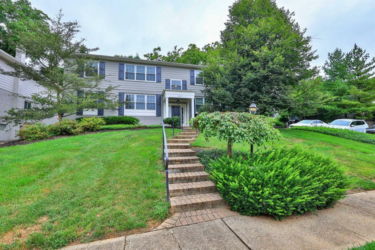 Property Photo: 3673 Willowlea Ct D OH 45208