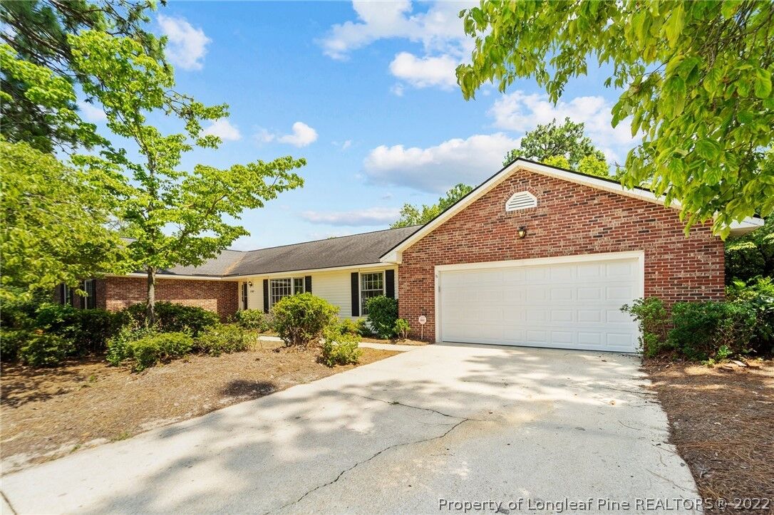 Property Photo:  2309 Village Drive  NC 28304 