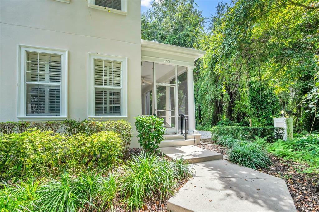 Property Photo:  308 Charleston Place  FL 34747 