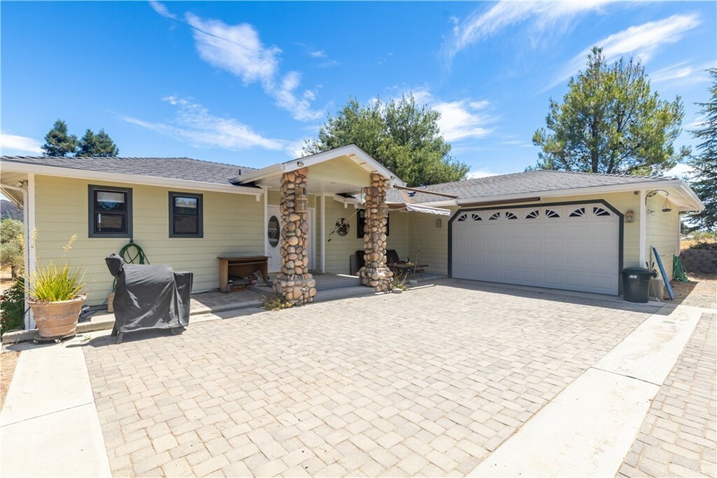 Property Photo:  9510 Los Palos Road  CA 93422 