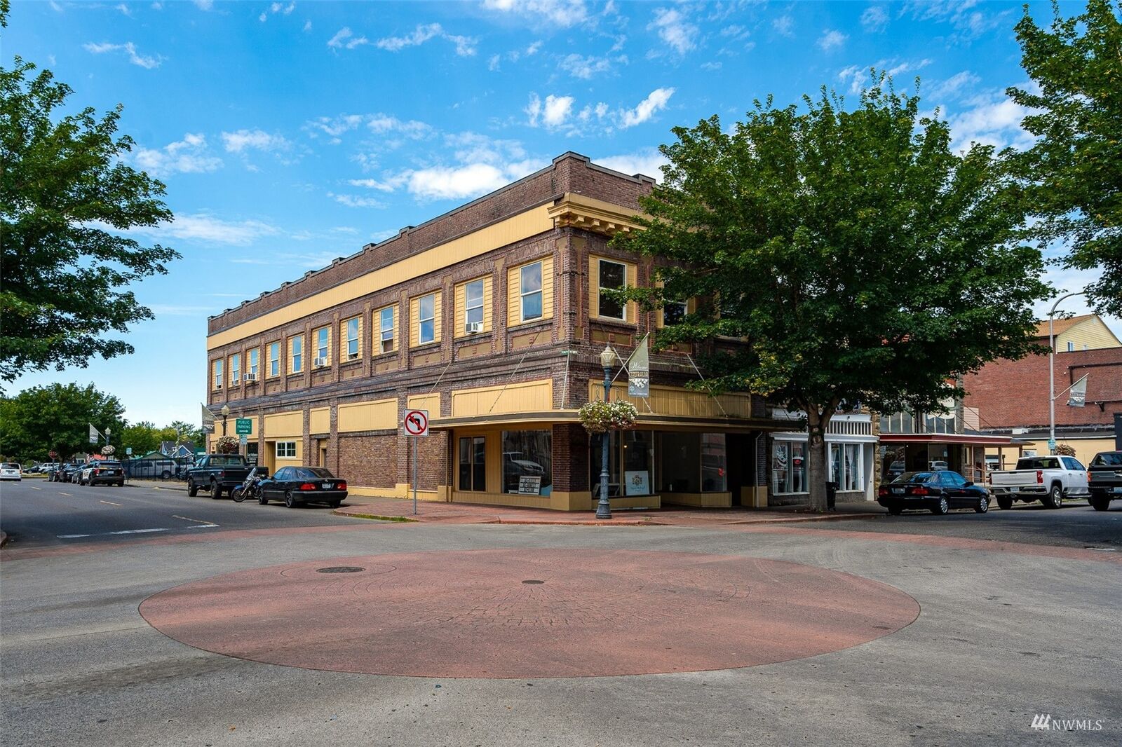 Property Photo:  401 N Tower  WA 98531 
