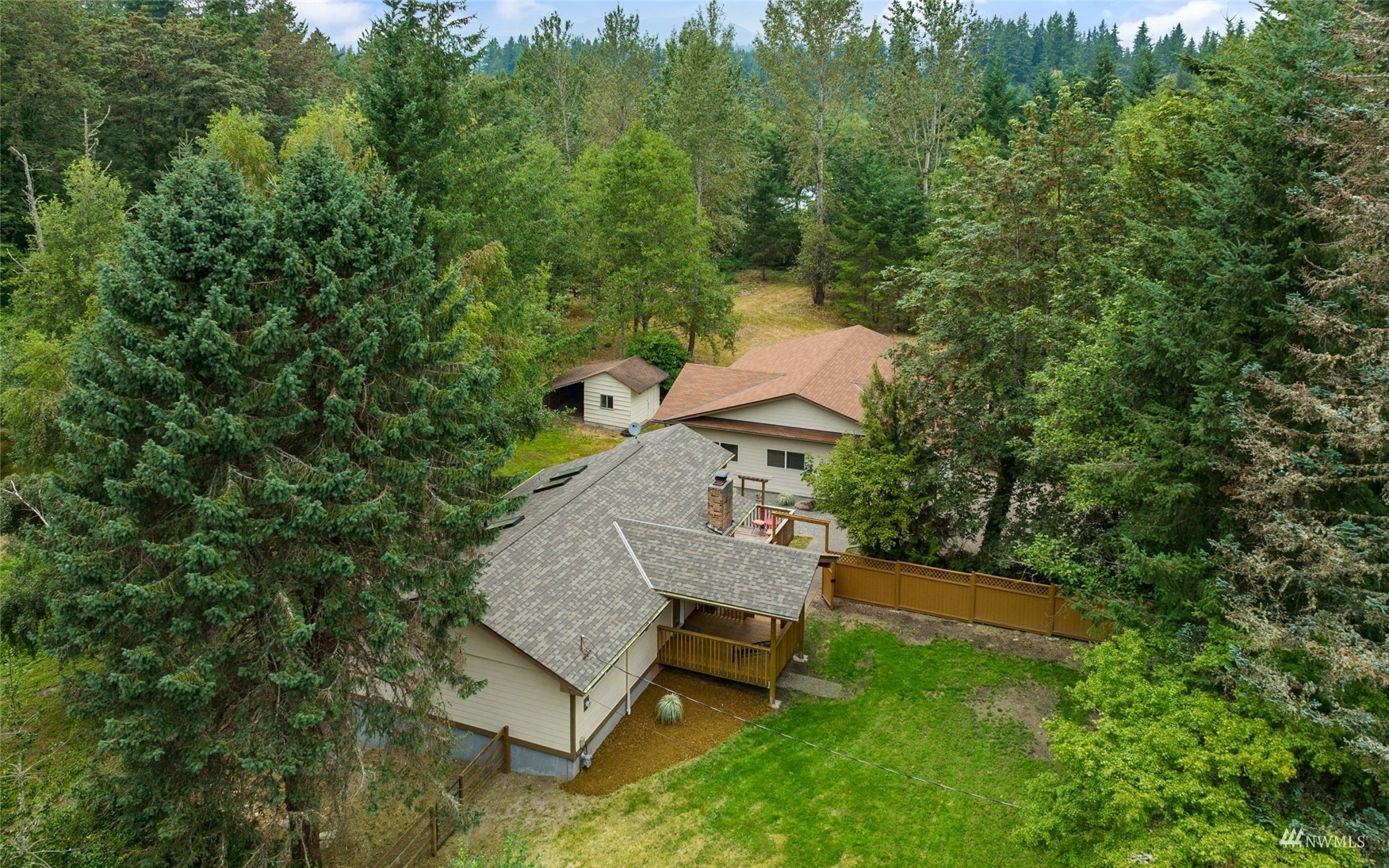 Property Photo: 21831 260th Avenue SE WA 98038