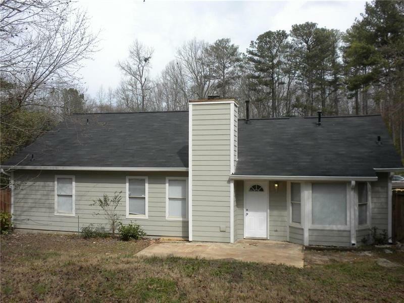 Property Photo:  879 Fox Valley Drive  GA 30088 