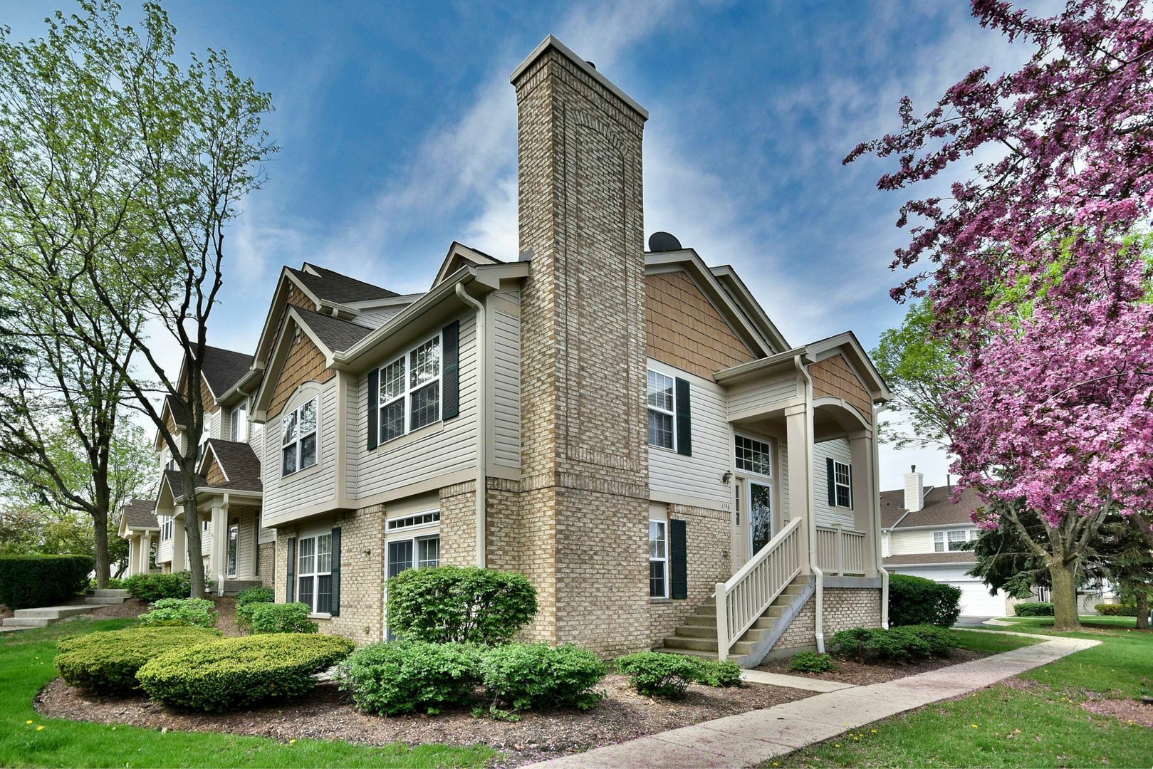Property Photo: 1146 Georgetown Way IL 60061