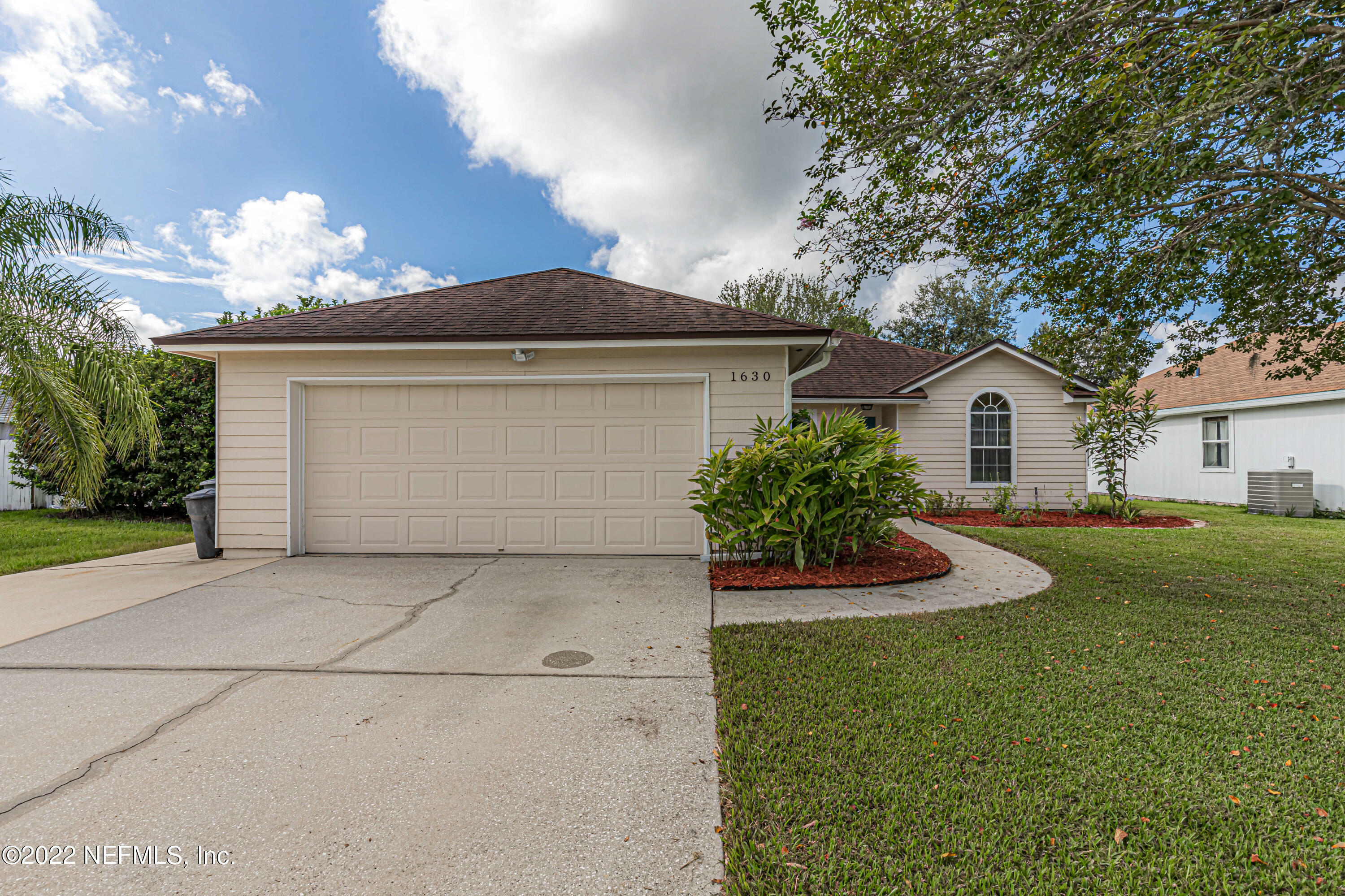 Property Photo:  1630 Farm Way Way  FL 32068 