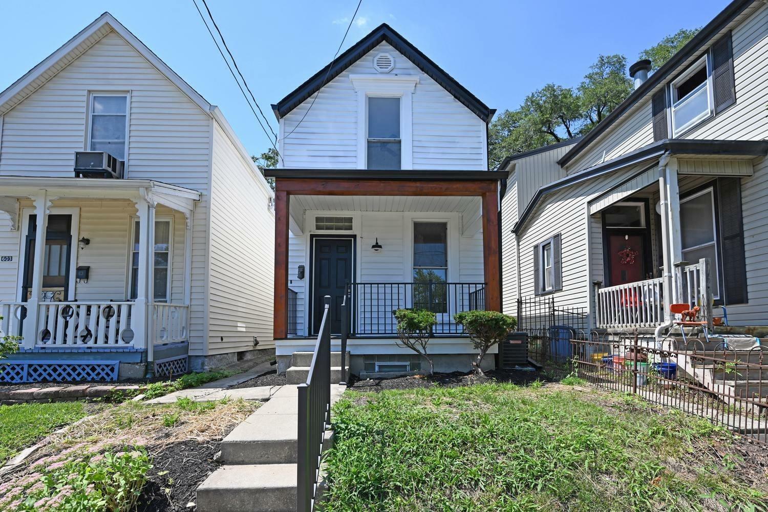 Property Photo: 605 Van Roberts Pl OH 45215