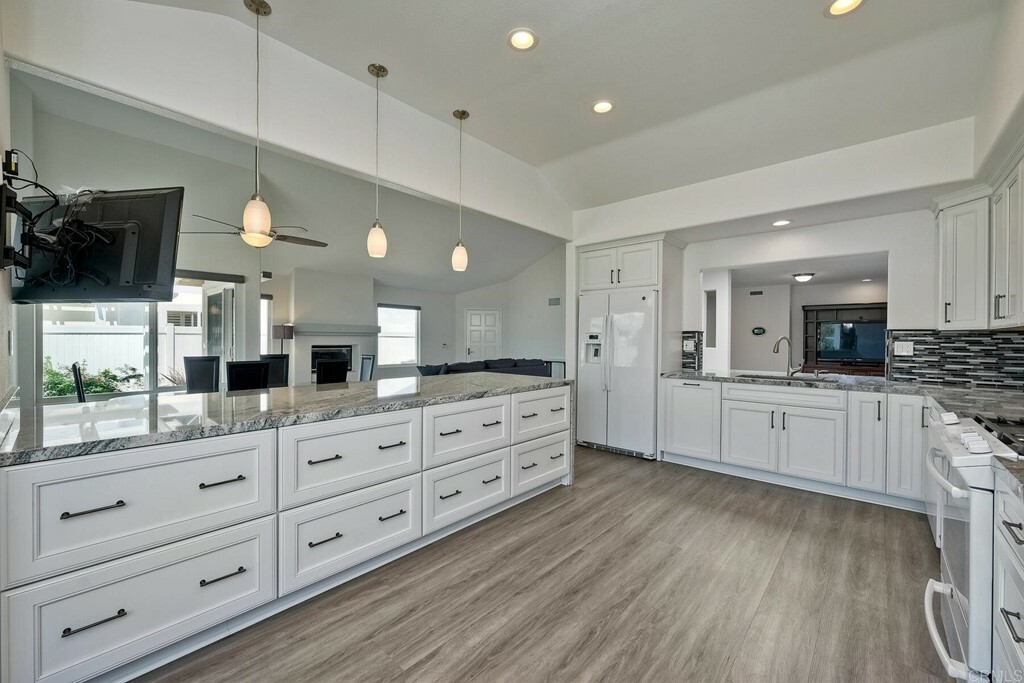 Property Photo: 4719 Majorca Way CA 92056