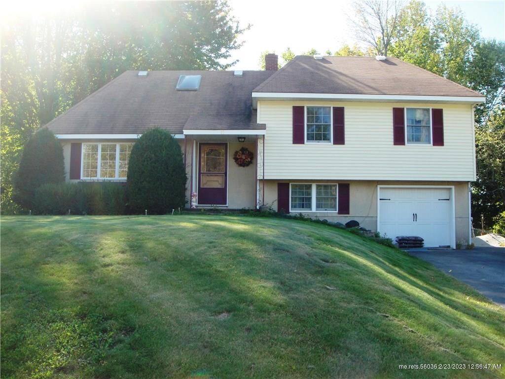 Property Photo:  17 Highland Heights  ME 04364 