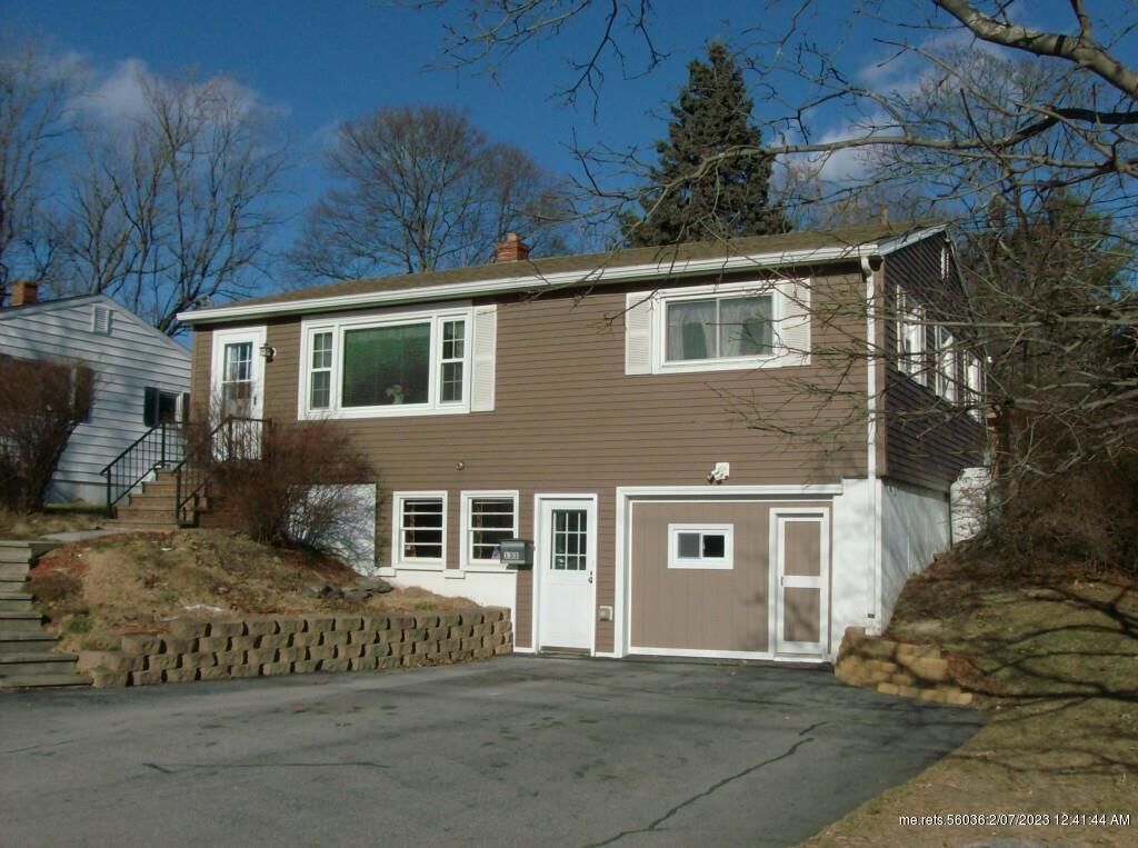 Property Photo:  133 Larkin Street  ME 04401 