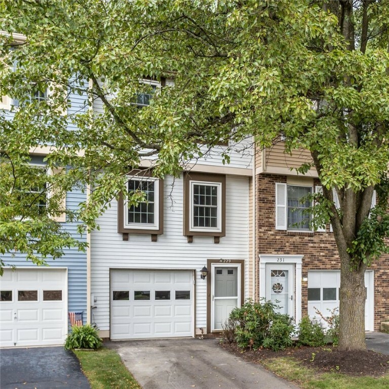 Property Photo:  229 Shadowlawn Cir  PA 15236 