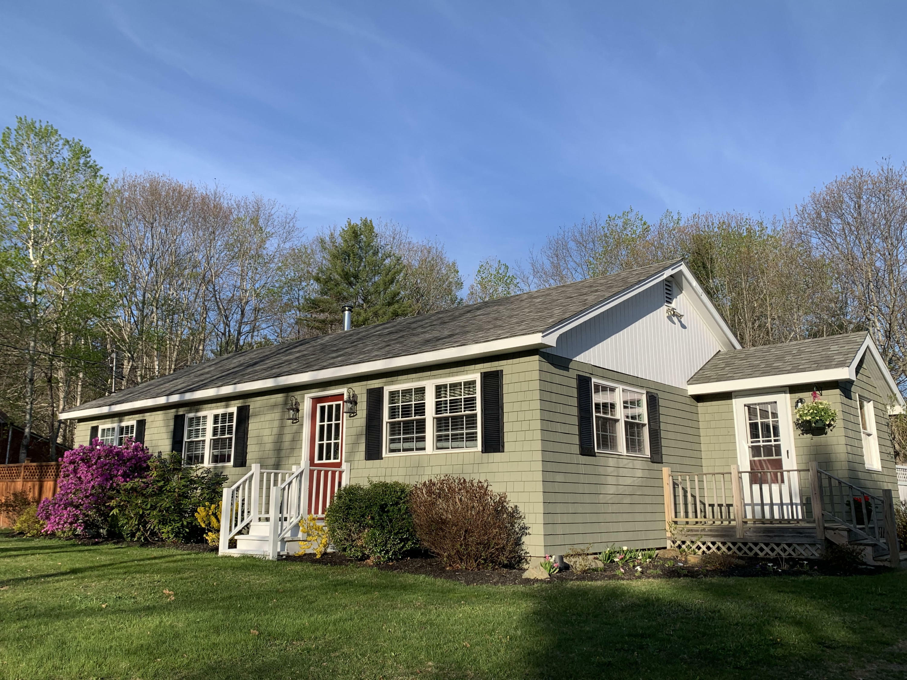 Property Photo:  277 Lincolnville Avenue  ME 04915 