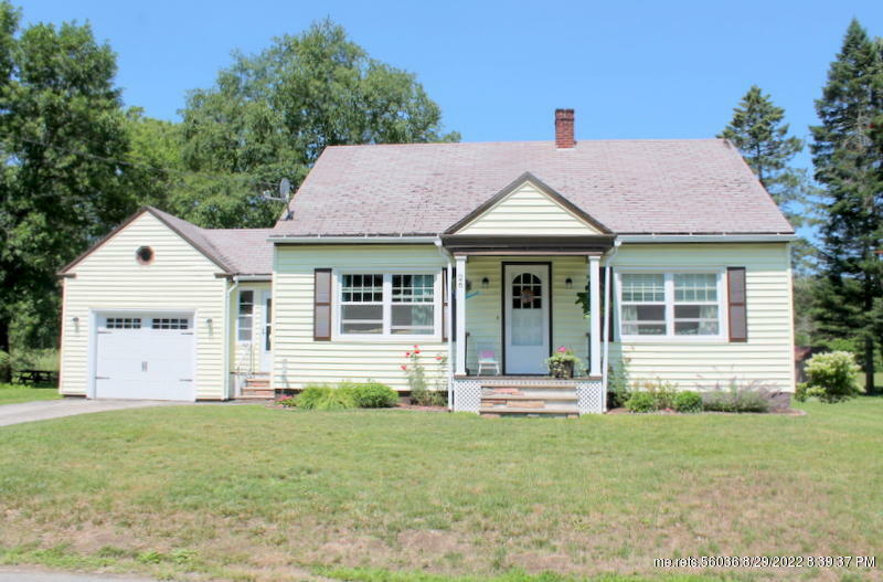 Property Photo: 26 Morris Avenue ME 04240
