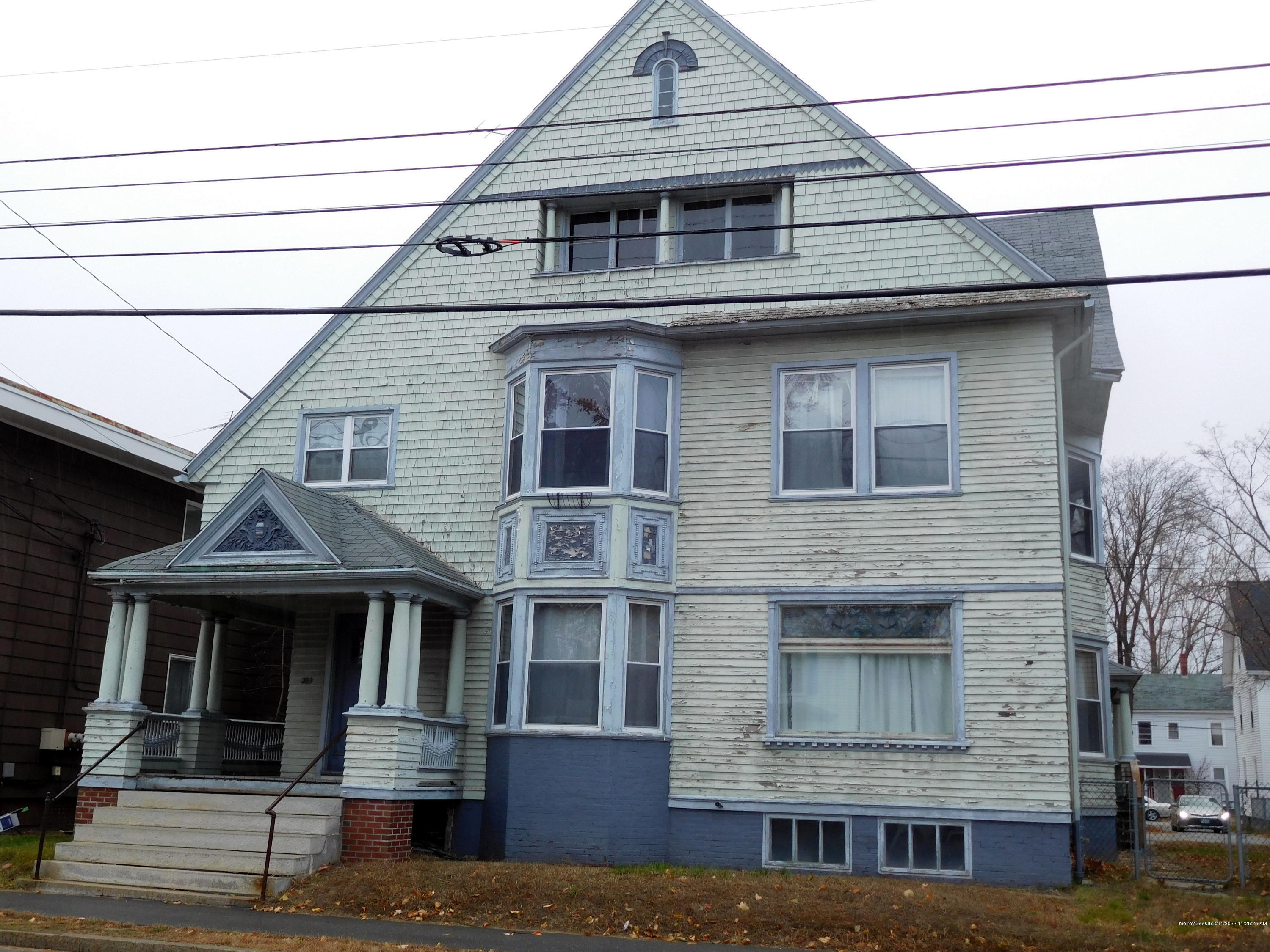 Property Photo: 283 Turner Street ME 04210