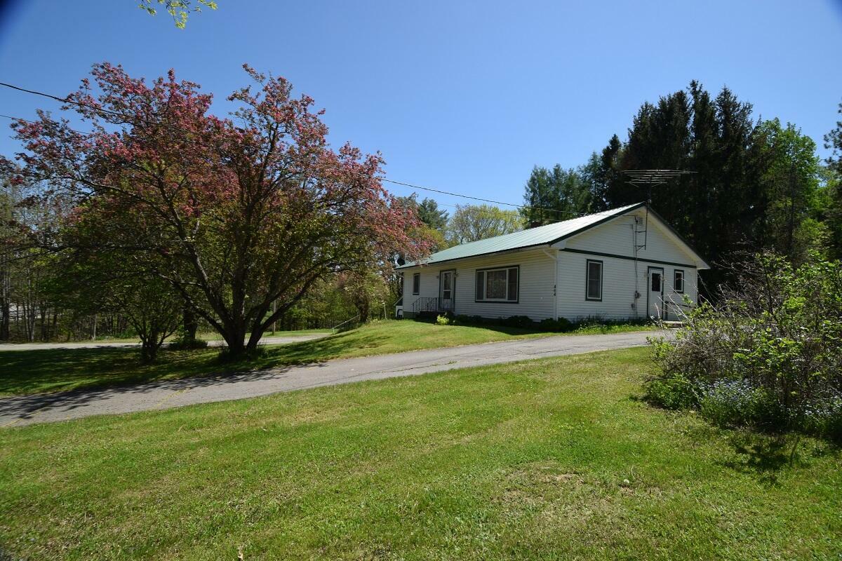 Property Photo:  464 Gilman Falls Avenue  ME 04468 