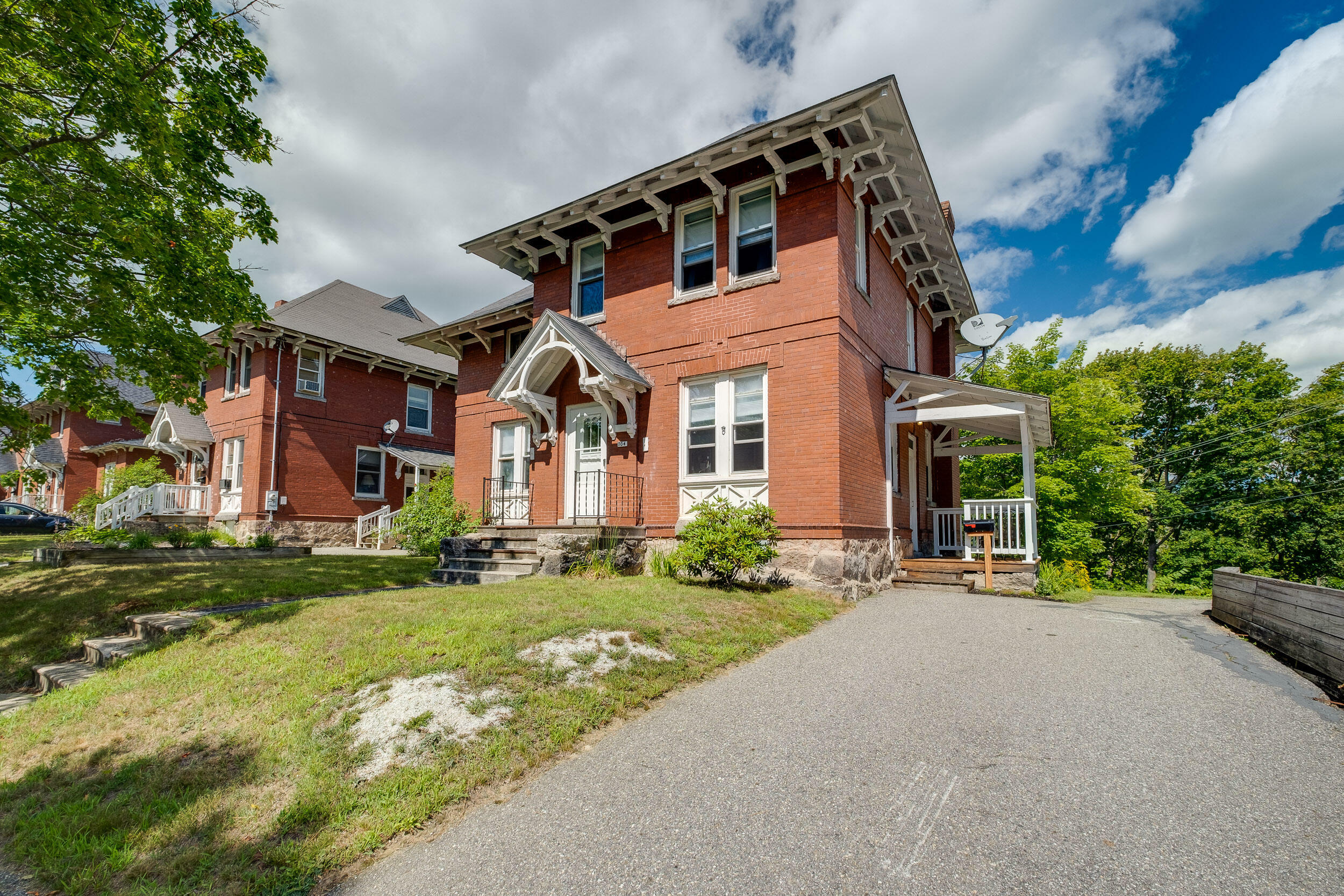 Property Photo:  104 Somerset Street  ME 04276 
