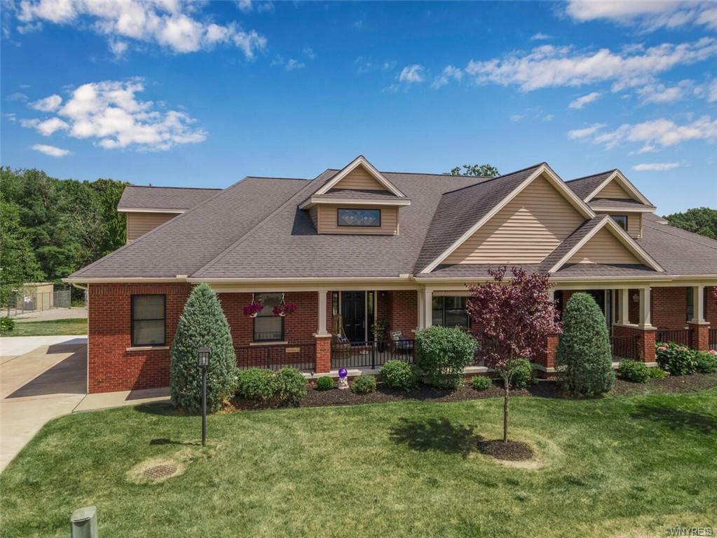 Property Photo:  4600 Martingale Court  NY 14052 