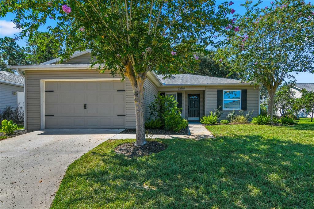 Property Photo:  32904 Enchanted Oaks Lane  FL 34748 