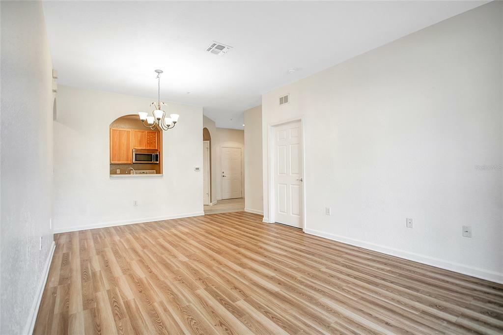 Property Photo:  6335 Contessa Drive 102  FL 32829 