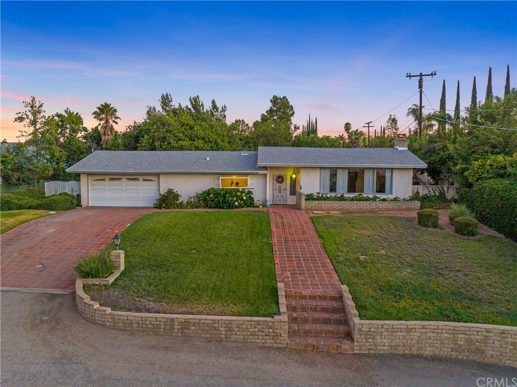 Property Photo:  16841 Dooley Place  CA 92504 
