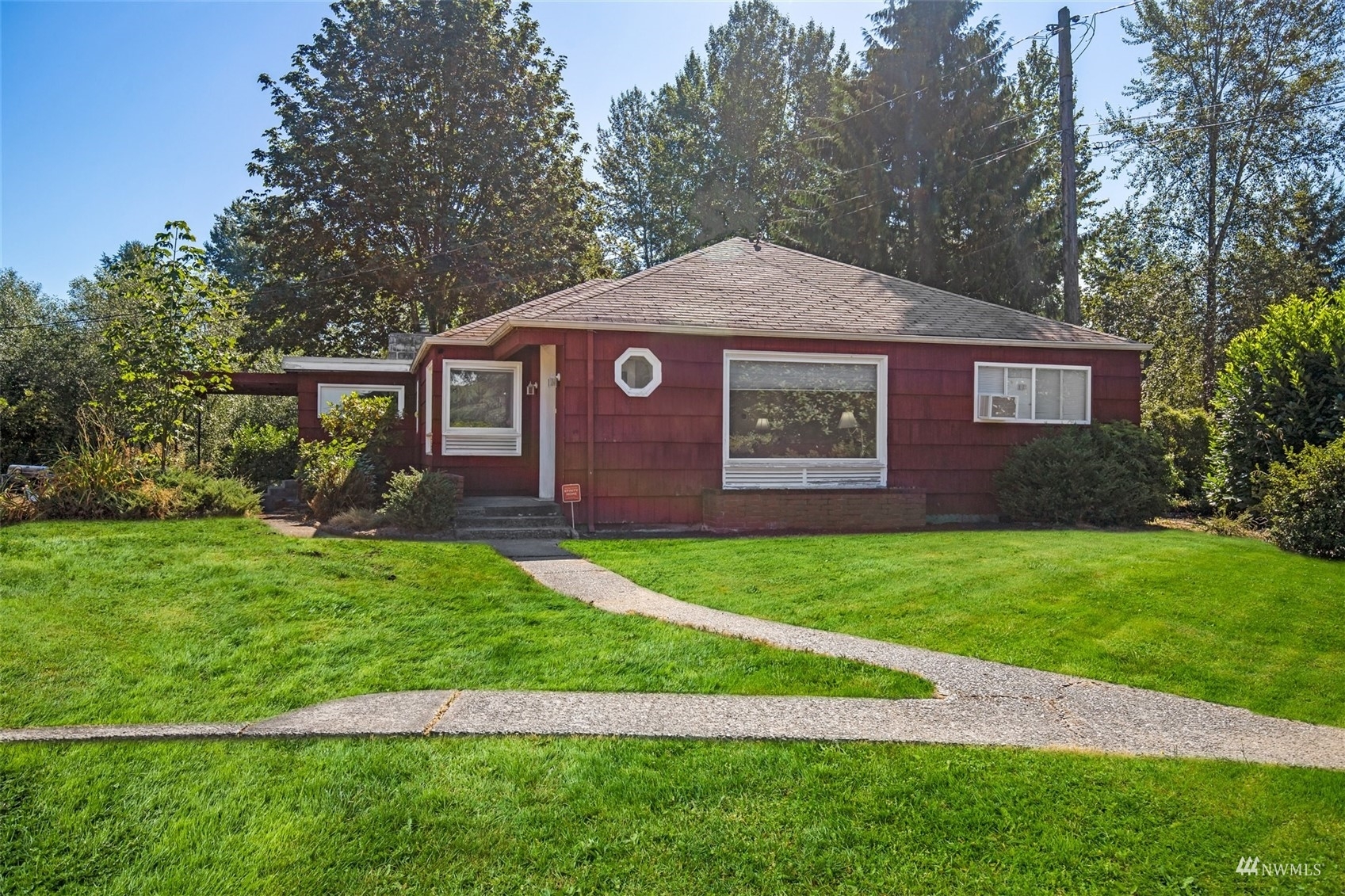 Property Photo:  9827 Park Avenue S  WA 98444 