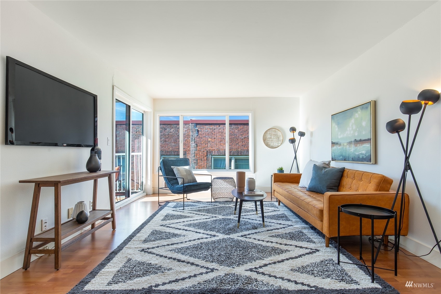 Property Photo: 308 Summit Avenue E 505 WA 98102