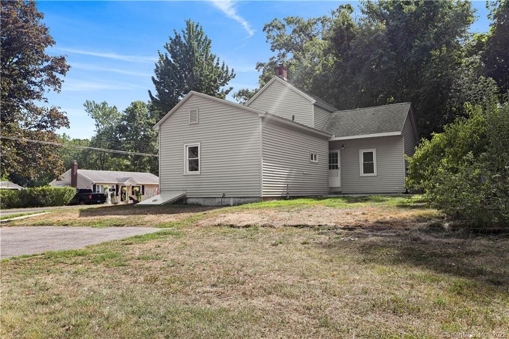 Property Photo: 147 Warren Avenue CT 06066