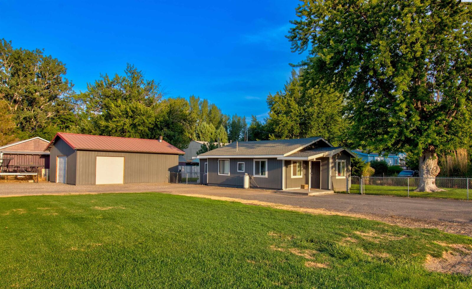 Property Photo:  112 S 2nd St  WA 99320 