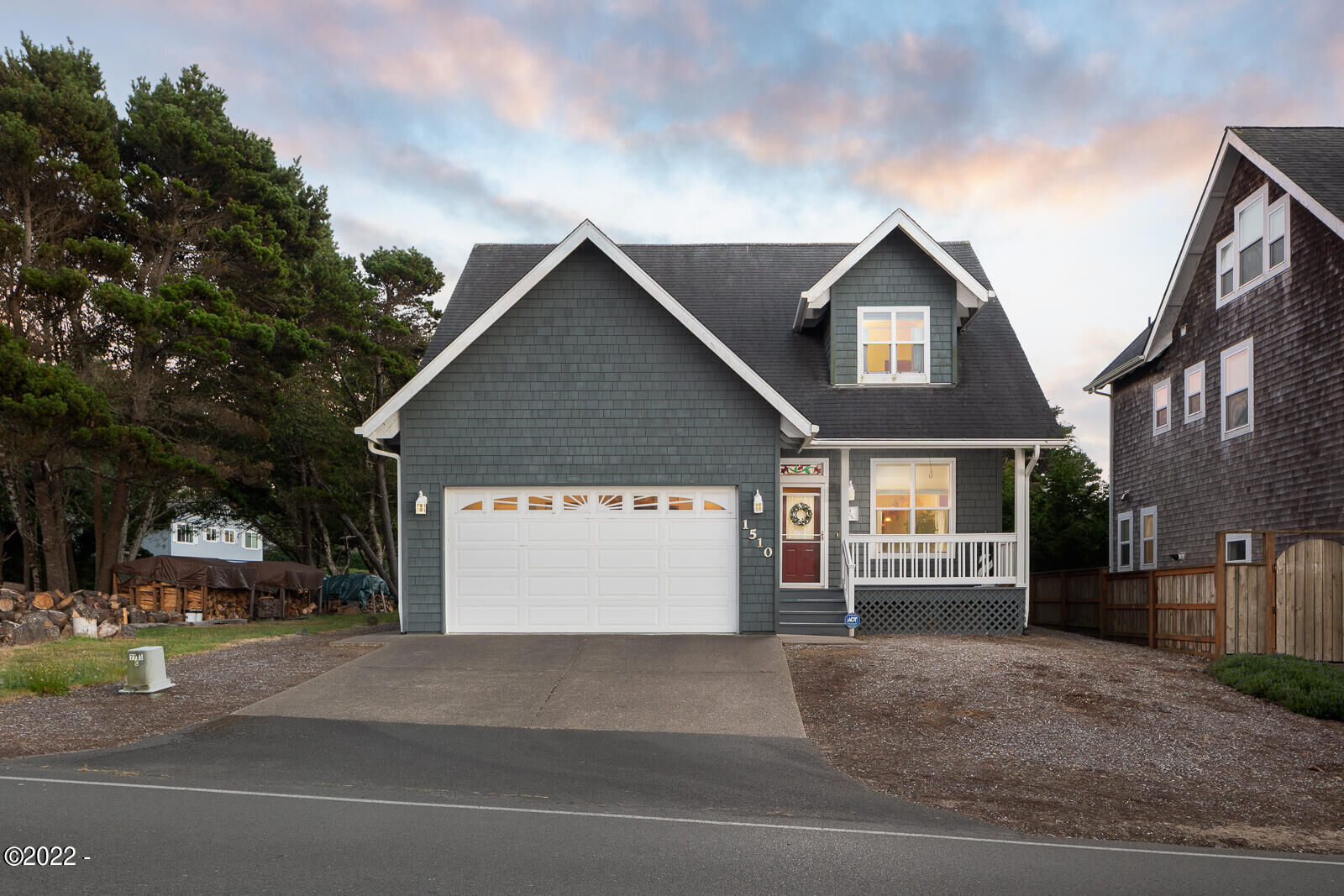 Property Photo:  1510 NW 25th Street  OR 97367